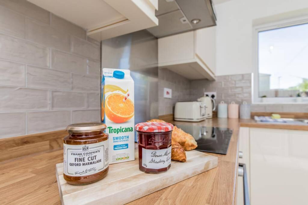 Stylish Townhouse In The Heart Of Summertown Oxford Eksteriør billede